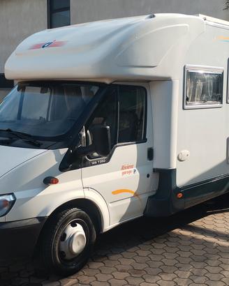 Semintegrale CI Riviera Garage P con solo 17000 km