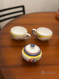 2 tazze da cappuccino e zuccheriera in ceramica