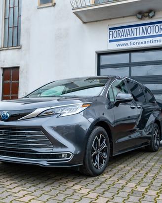 Toyota Sienna Limited Platinum Hybrid AWD