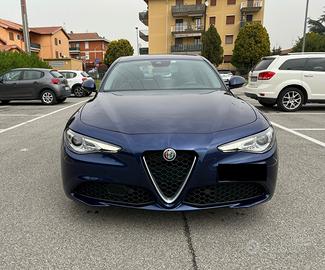 Alfa romeo giulia 2019 benzina