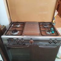 Cucina a GPL bombola, con forno elettrico e gas