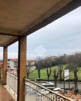 4 LOCALI A MONTEFIASCONE