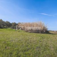 Rustico indipendente con ampio terreno a Santa Mar