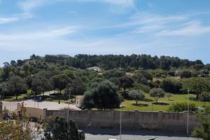 Cagliari, Monte Claro, appartamento panoramico