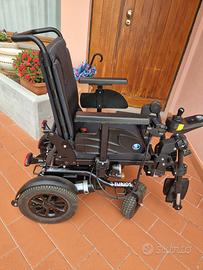 Carrozzina elettrica per interni ed esterni Turios