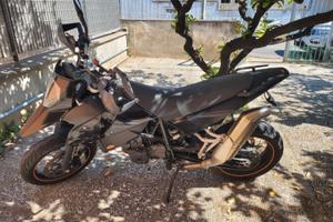 KTM 690 SM