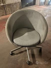 Sedia girevole IKEA Skruvsta grigia, imbottita