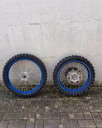 Cerchi yz 125