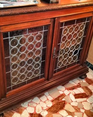 Mobile basso in noce