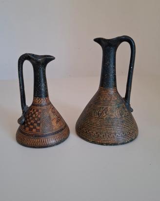 2 Oinochoe Greche geometriche 800 a. C.