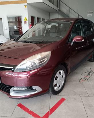 RENAULT Scenic Scénic XMod 1.5 dCi 110CV EDC
