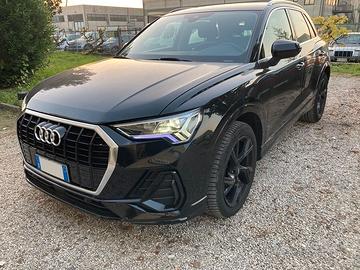 Audi Q3 35 TDI S tronic S line edition Cockpit