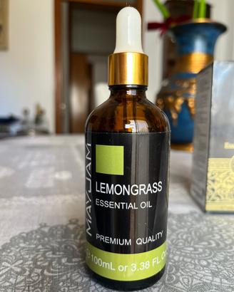 LEMONGRASS ESSENTIAL OIL