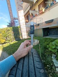 Gomme estive  Falken 215/65/17. 99V