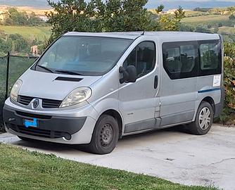 RENAULT TRAFIC 2 2007 9 POSTI