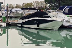 Quicksilver 755 Sundeck