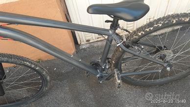 Bici mountain-bike 27,5 pollici, cambio 21 velocit