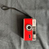 Camera con rullino Agfamatic 100