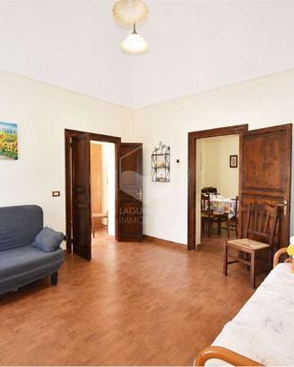 Casa singola con veranda