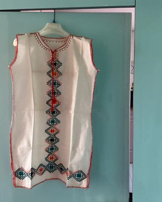 Tunica/abito etnico boho ricamato a mano nuovo
