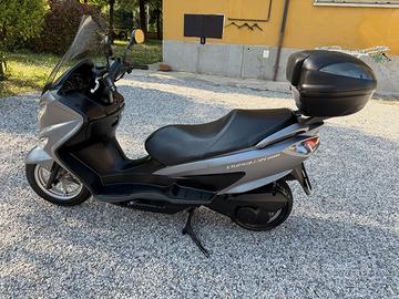 SUZUKI BURGMANNN 200 ABS