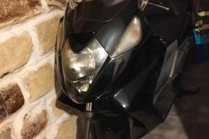 Scooter colore nero Honda silver 400