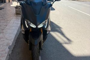 Yamaha TMAX 530 DX