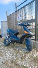 VALUTO vend Aprilia SR replica del 94 con tpr 77 