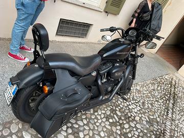 Harley Davidson 883 Iron Black XL