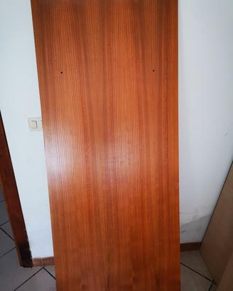 Tavolo in legno 