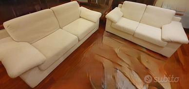 Salotto composto da 2 divani