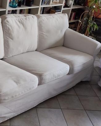 Divano bianco 3 posti e Poltrona bianca Ikea