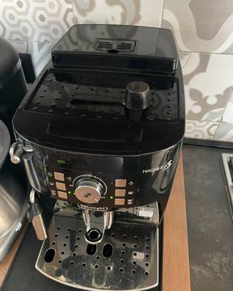 De Longhi Magnifica