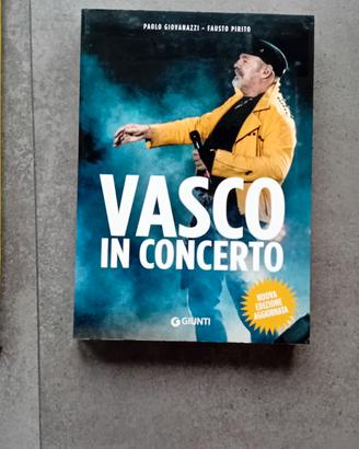 libro Vasco in concerto nuova edizione aggiornata,