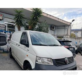 WOLKSWAGEN TRANSPORTER T5 - MANUTENZIONE MANIACALE