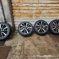 Cerchi in lega Nissan 19x7j 5x114.3