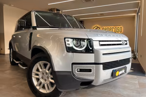 Land Rover Defender 110 3.0D I6 200 CV AWD Auto SE