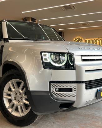 Land Rover Defender 110 3.0D I6 200 CV AWD Auto SE