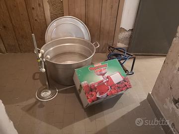 Spremipomodoro elettrico + kit completo per salsa
