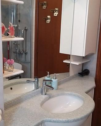 Arredo Bagno Completo con Top in Granito