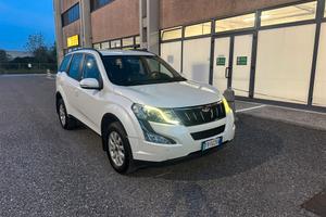 Mahindra XUV500 2.2 W8 Diesel.