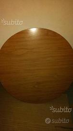 Tavolo rotondo in legno
