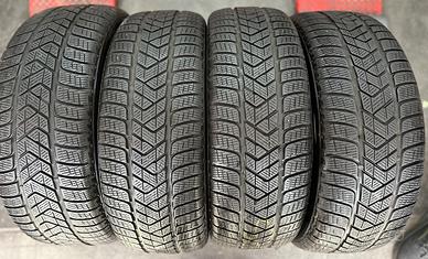 4 Pneumatici 235/65/17 Pirelli invernali ️
