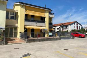 2 LOCALI A RESANA