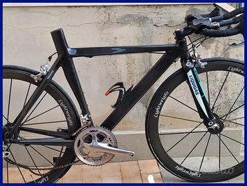 Triathlon carbon — resa e peso contenuto