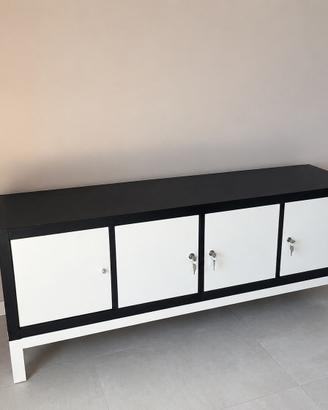 Mobile IKEA basso 4 ante bianco e nero