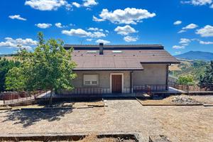 Prestigiosa villa unifamiliare