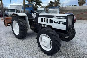 Trattore agricolo 4x4