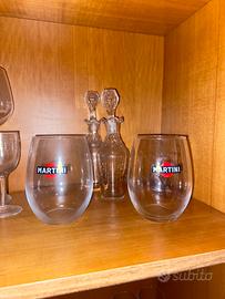 Set bicchieri in cristallo, tazzine e piatti