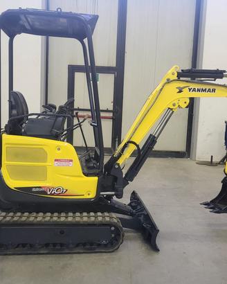 Miniescavatore usato YANMAR VIO 17